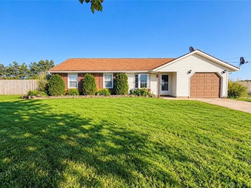 5348 Penny Pike, Springfield, OH 45502 Photo 1