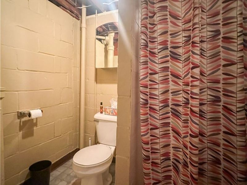910 Woodlawn Avenue, Girard, OH 44420 Photo 27