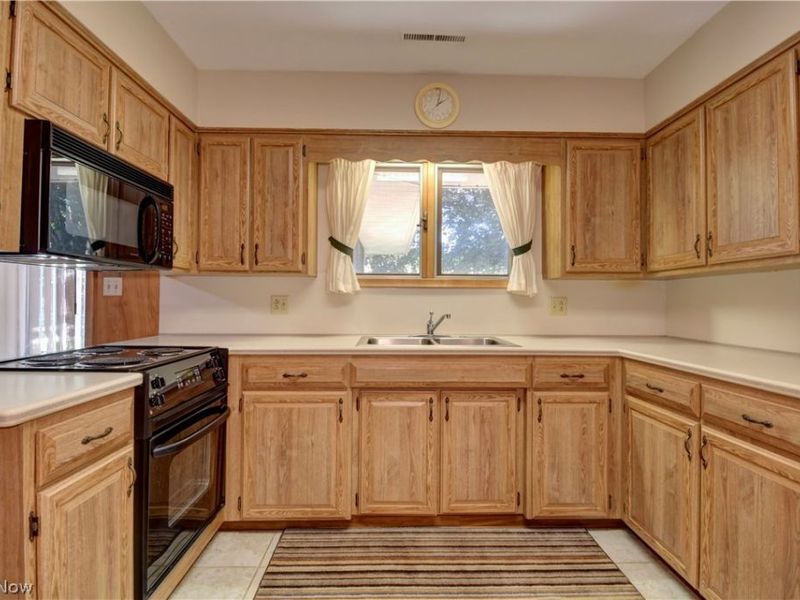 170 Bucy Drive, Killbuck, OH 44637 Photo 9