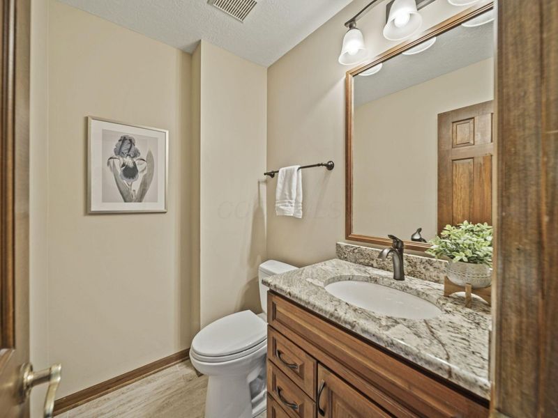 6137 Holywell Drive, Dublin, OH 43017 Photo 15