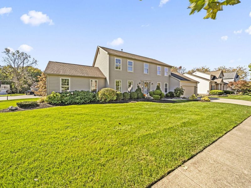 6137 Holywell Drive, Dublin, OH 43017 Photo 2