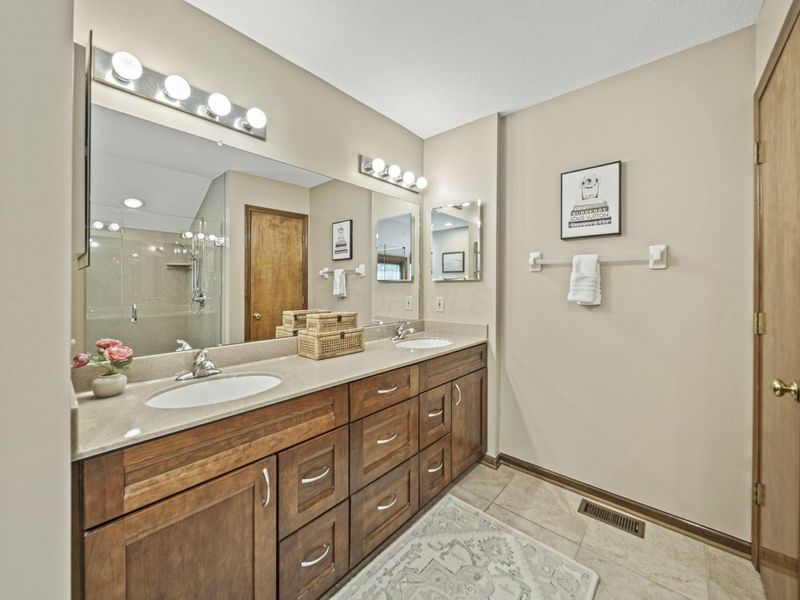 6137 Holywell Drive, Dublin, OH 43017 Photo 54