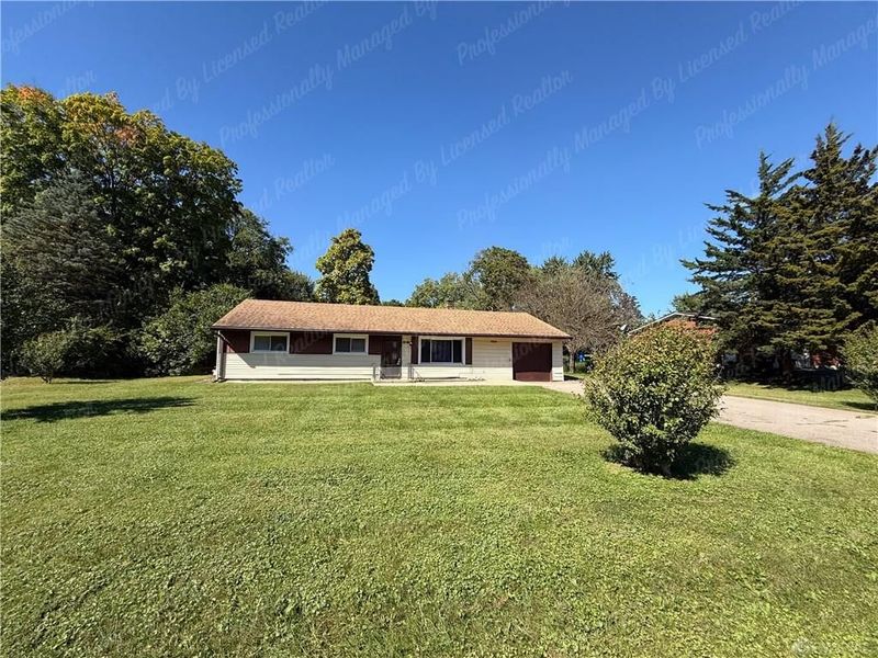 1927 N Central Drive, Beavercreek, OH 45432 Photo 2