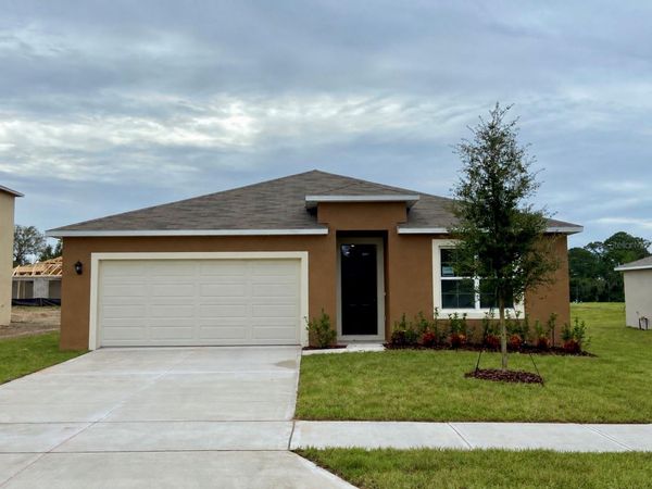 2760 GRAND CENTRAL AVENUE , TAVARES, FL 32778