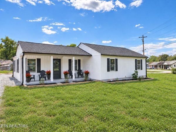 102 Love Drive, Harriman, TN 37748