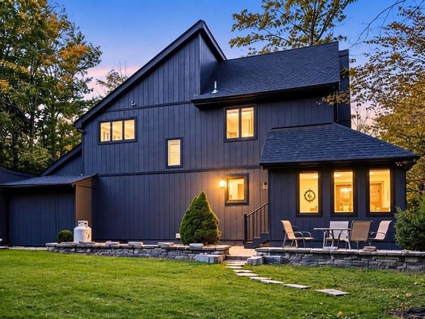6361 CHEROKEE TRAIL, TOBYHANNA, PA 18466