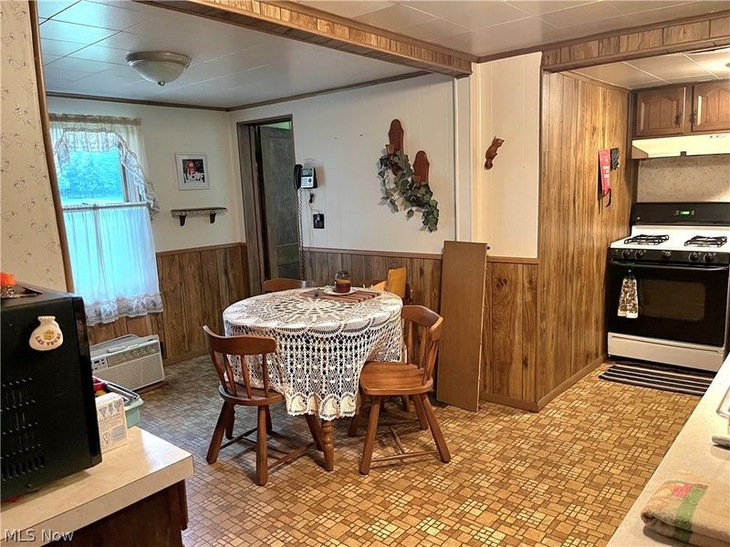5798 Ridge Road, Cortland, OH 44410 Photo 17
