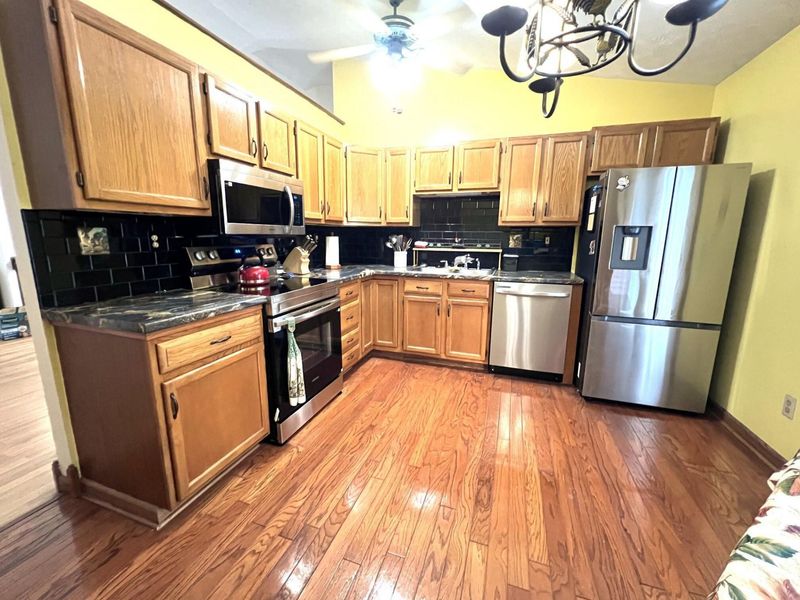 1089 Esther Drive, Columbus, OH 43207 Photo 10