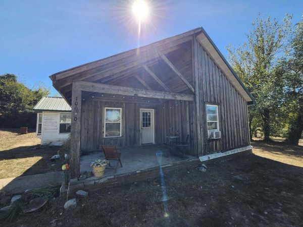 10090 Sunshine Drive , Mountain Grove, MO 65711