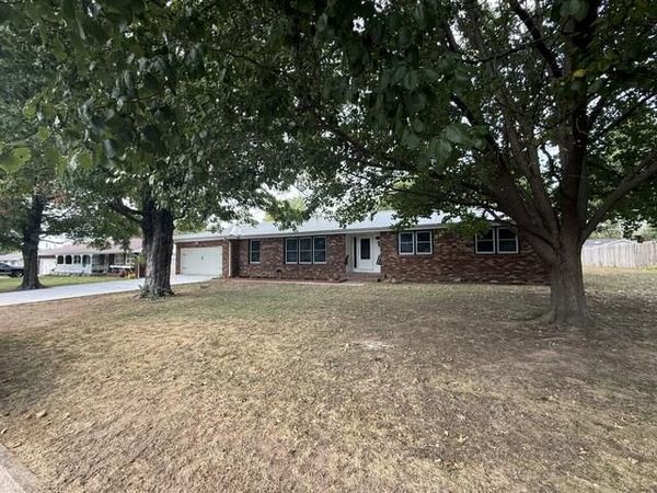 811 Richards Drive , Mountain Grove, MO 65711