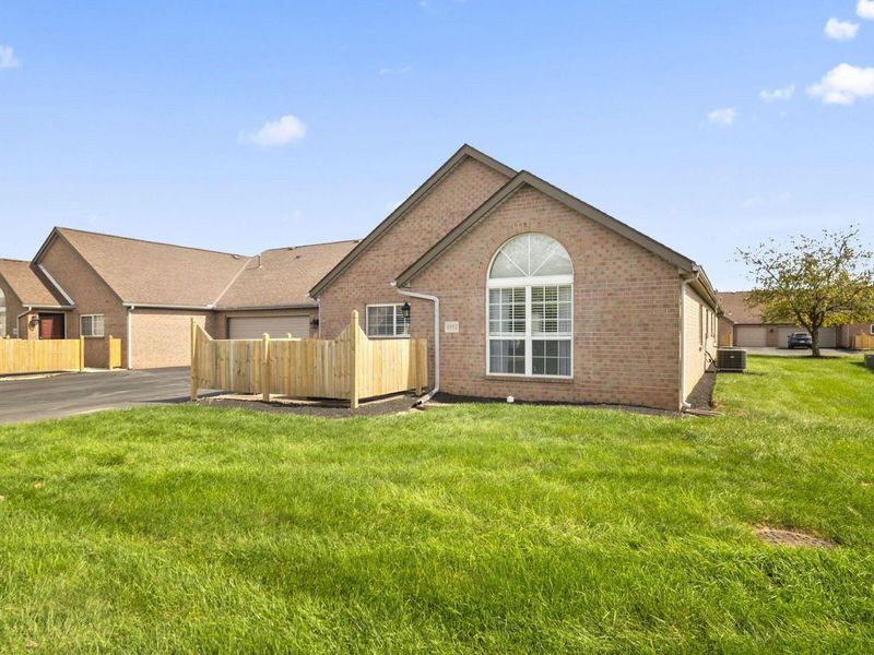 4982 Meadow Run Drive, Hilliard, OH 43026 Photo 3