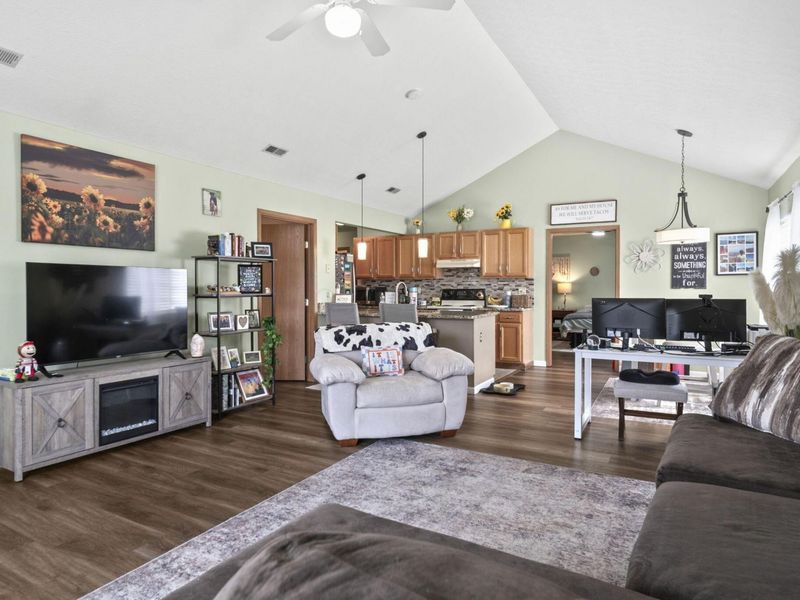 4982 Meadow Run Drive, Hilliard, OH 43026 Photo 7