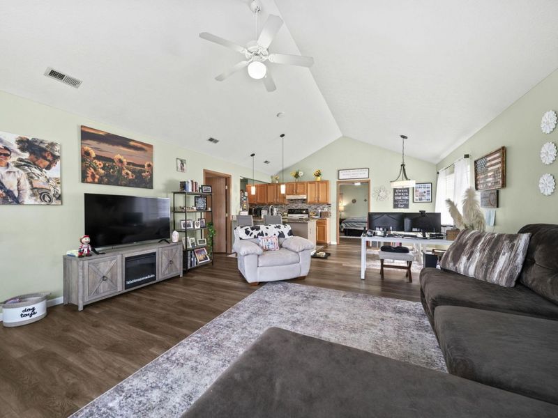 4982 Meadow Run Drive, Hilliard, OH 43026 Photo 8