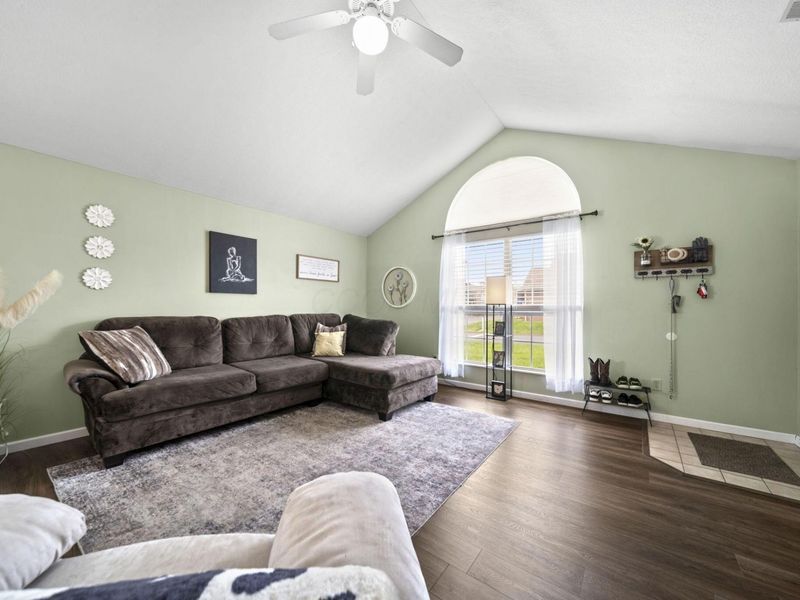 4982 Meadow Run Drive, Hilliard, OH 43026 Photo 9
