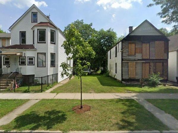 8023 S Manistee Avenue , Chicago, IL 60617