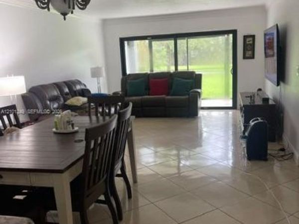 10227 NW 9th St Cir , Unit 107-3, Miami, FL 33172