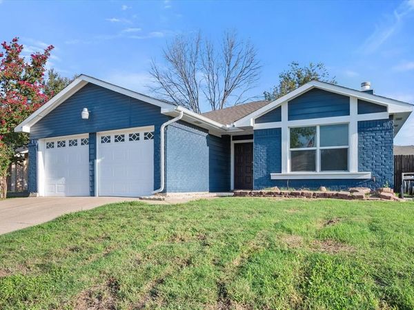 411 Lantana Drive, Arlington, TX 76018