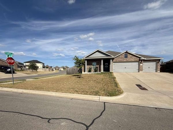 2800 Brosnan Road , Waco, TX 76655