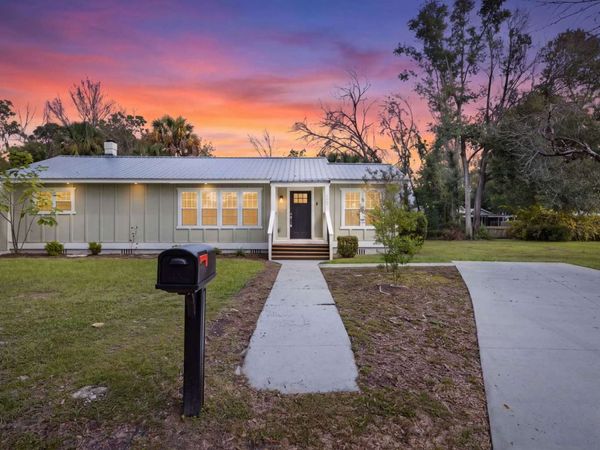 300 WEAVER STREET SW, Live Oak, FL 32064