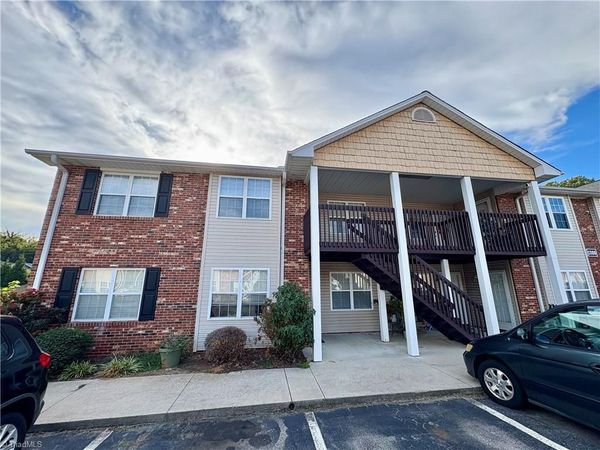 1218 Westbrook Court , Archdale, NC 27263