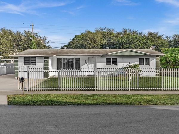 4811 NW 181st Ter , Miami Gardens, FL 33055