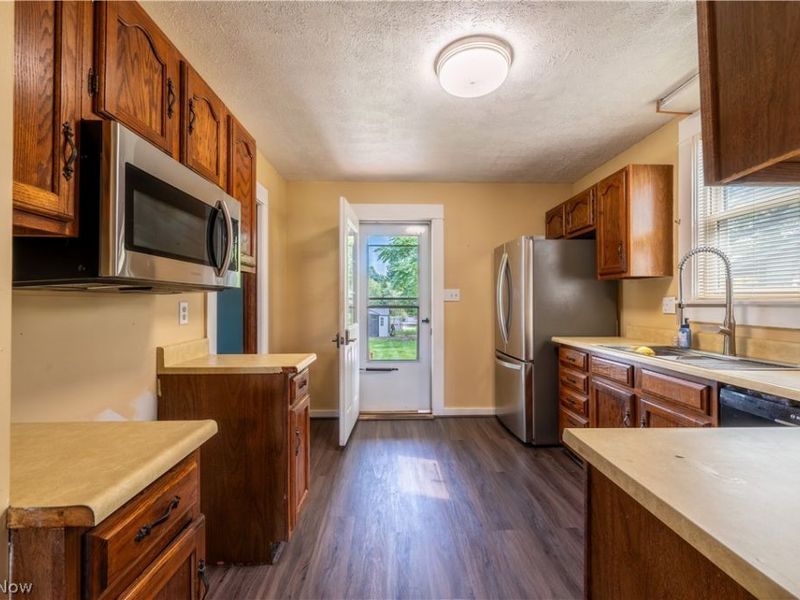 970 N Market Street, East Palestine, OH 44413 Photo 10