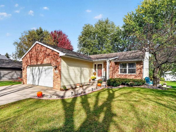 1019 Fountain Drive, Sun Prairie, WI 53590