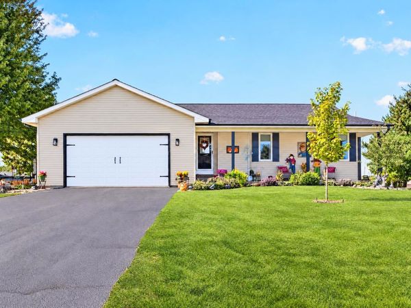 224 Windover Park Court , Rochelle, IL 60168