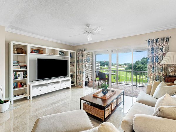 145 Atlantis Boulevard, Unit PH4, Atlantis, FL 33462