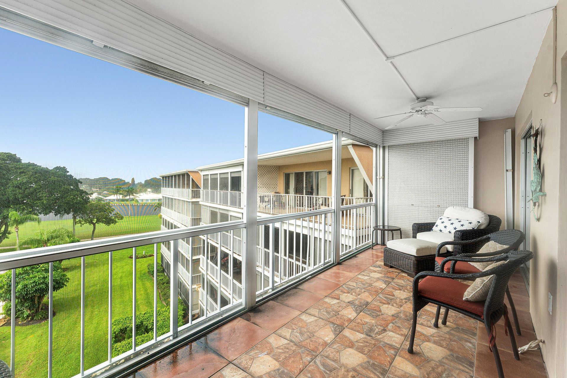 145 Atlantis Boulevard, Unit PH4, Atlantis, FL 33462 Photo