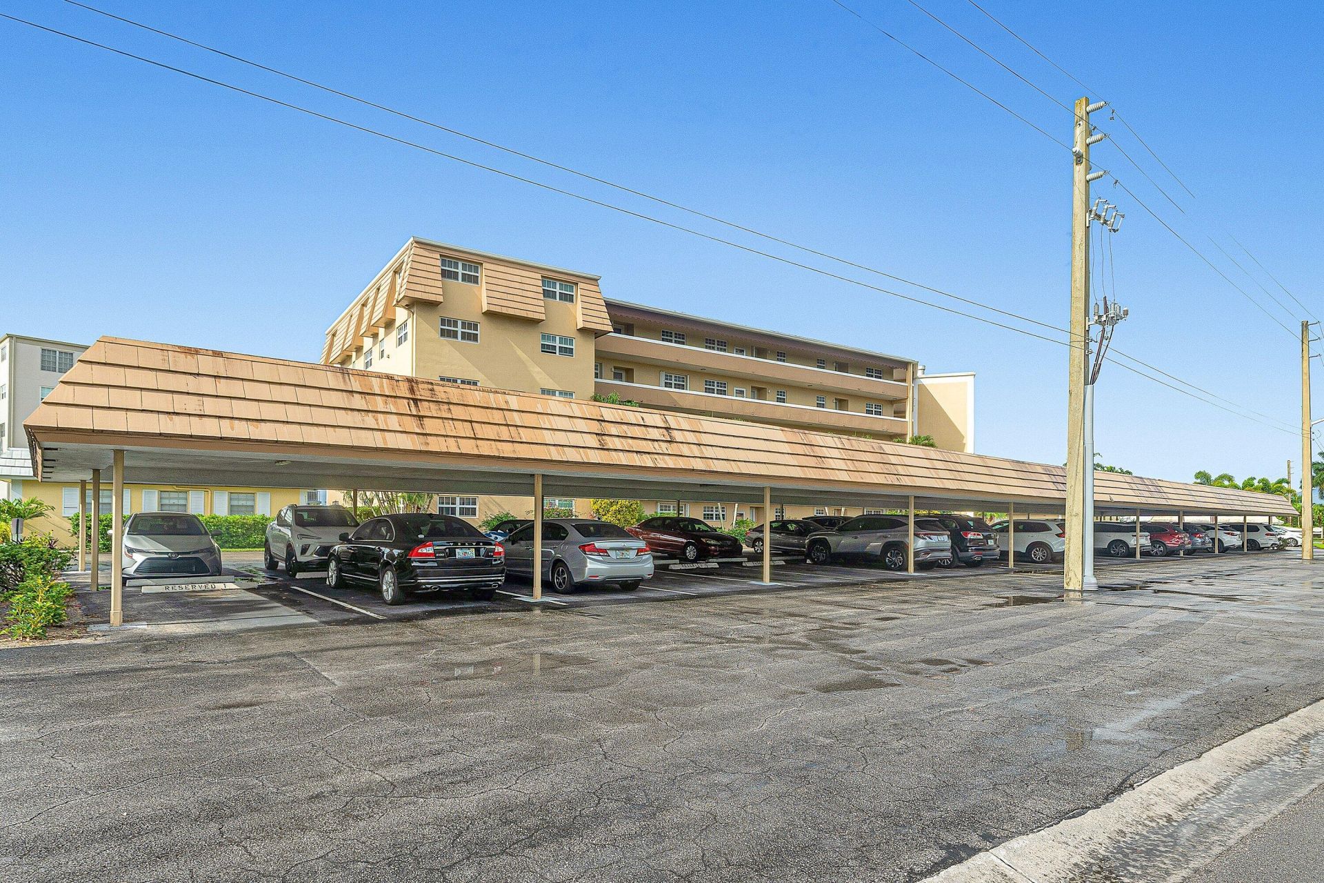 145 Atlantis Boulevard, Unit PH4, Atlantis, FL 33462 Photo