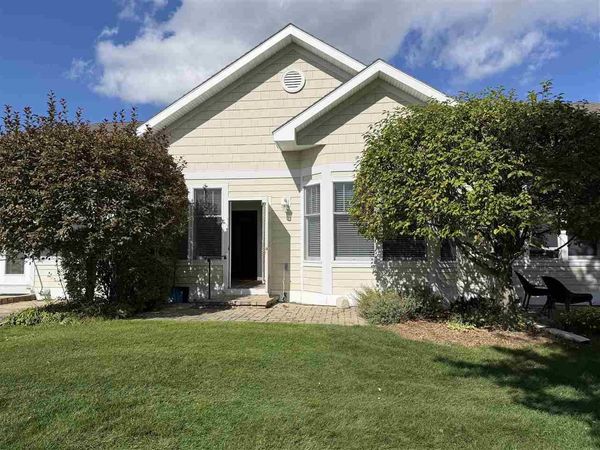 4143 Village Circle, Unit 27, Harbor Springs, MI 49740