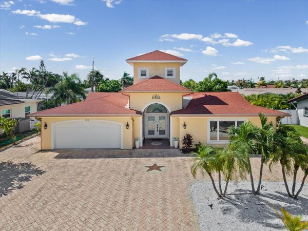 108 24TH STREET , BELLEAIR BEACH, FL 33786
