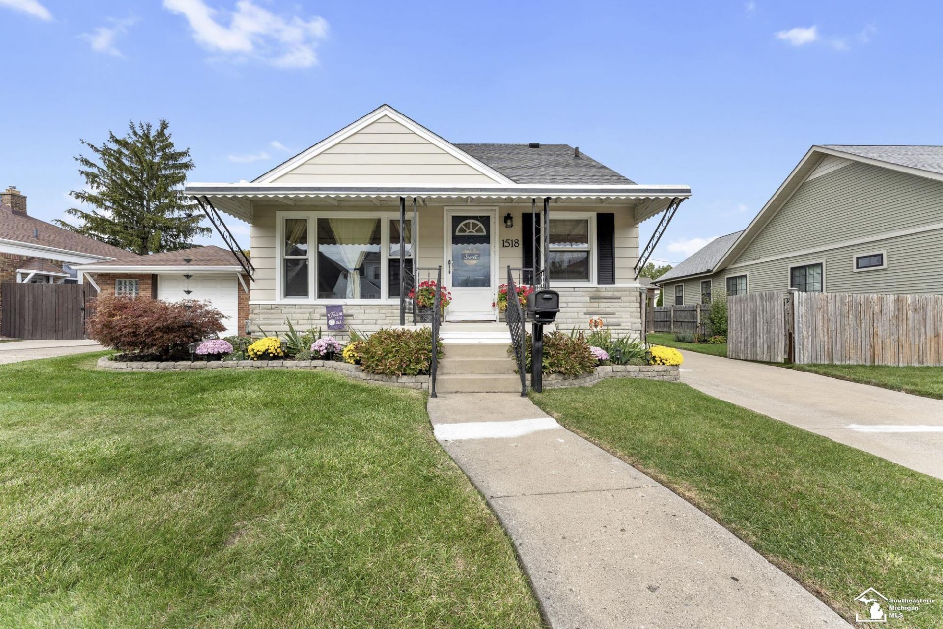 1518 Sycamore Street, Wyandotte, MI 48192 Main Photo