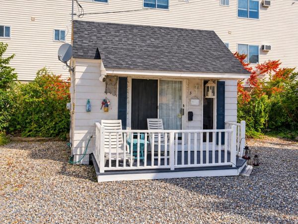 17 Whitten Street, Unit 3, Hampton, NH 03842