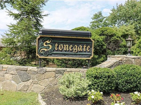 1840 Crompond Road , Unit 2-C3, Peekskill, NY 10566