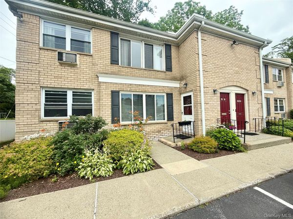 250 Beechwood Avenue, Unit 9A, Poughkeepsie, NY 12601