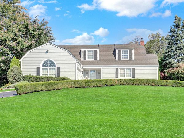 324 W Ivy Hill Road , Woodsburgh, NY 11598