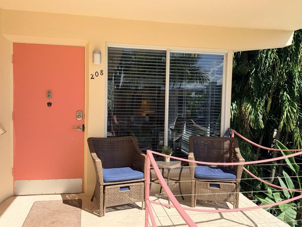 2825 NE 33rd Avenue, Unit 208, Fort Lauderdale, FL 33308