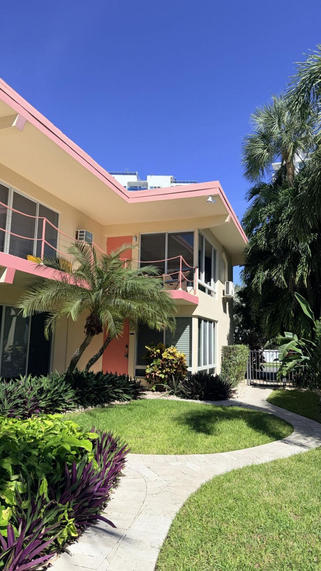 2825 NE 33rd Avenue, Unit 208, Fort Lauderdale, FL 33308 Photo