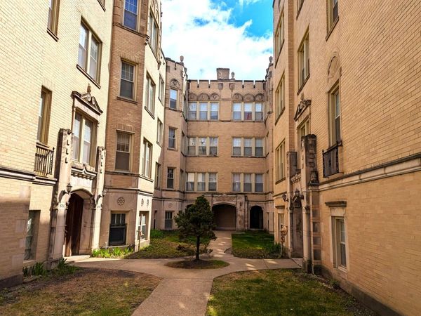 6711 N Greenview Avenue , Unit 2H, Chicago, IL 60626