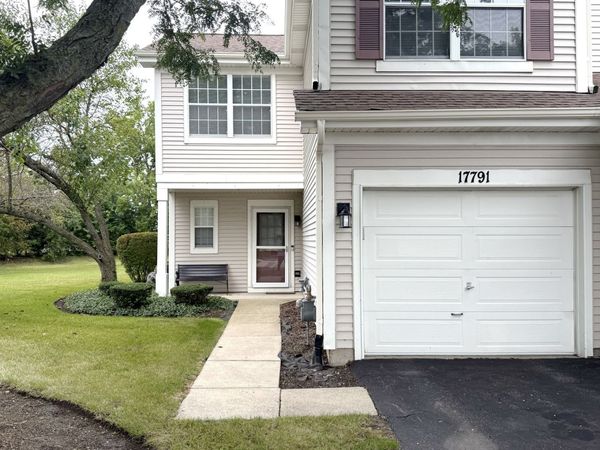 17791 W Salisbury Drive , Gurnee, IL 60031