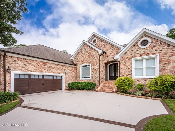 7035 Greenview Cove, Pass Christian, MS 39571
