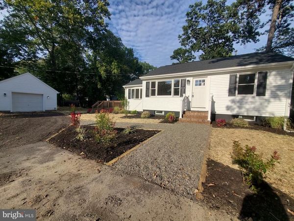 24 LARKSPUR STREET, BROWNS MILLS, NJ 08015