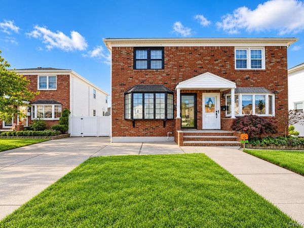 10 Hitchcock Avenue, Staten Island, NY 10306