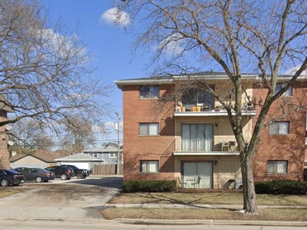 9645 S RIDGELAND Avenue, Unit 302, Oak Lawn, IL 60453