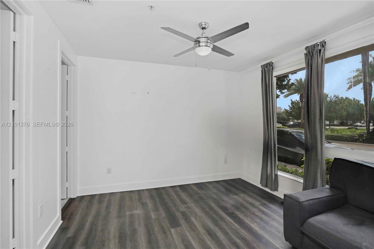 10541 NW 66th St , Doral, FL 33178 Photo