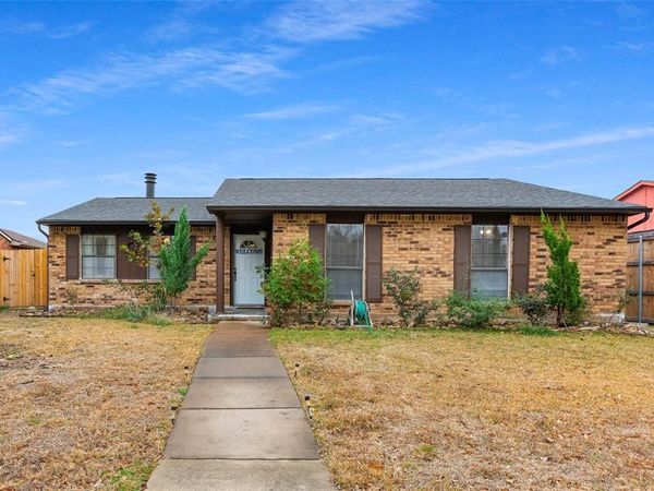 2110 Rose Hill Road, Carrollton, TX 75007