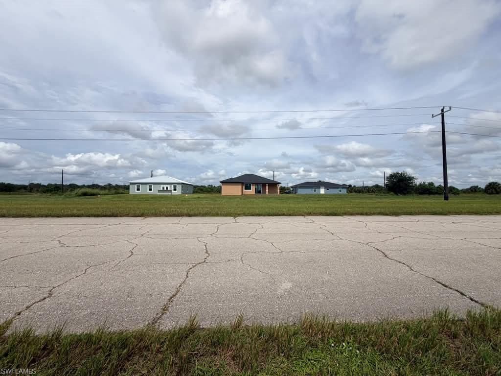 129 Carousel Ave, Labelle, FL 33935 Photo