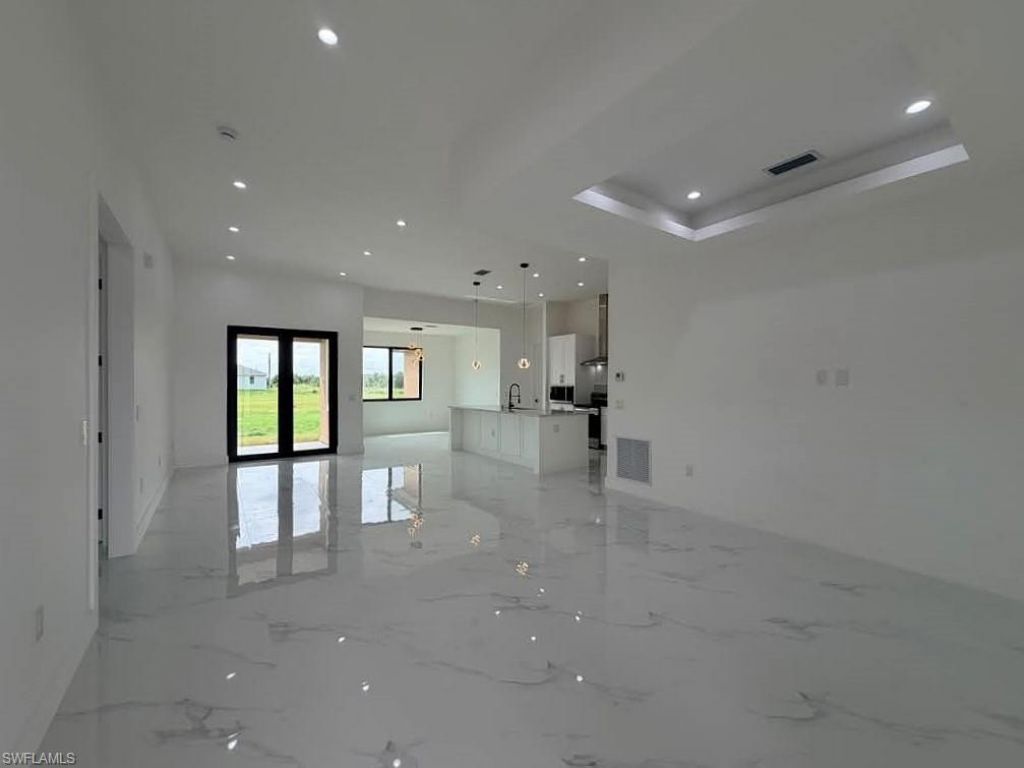 129 Carousel Ave, Labelle, FL 33935 Photo